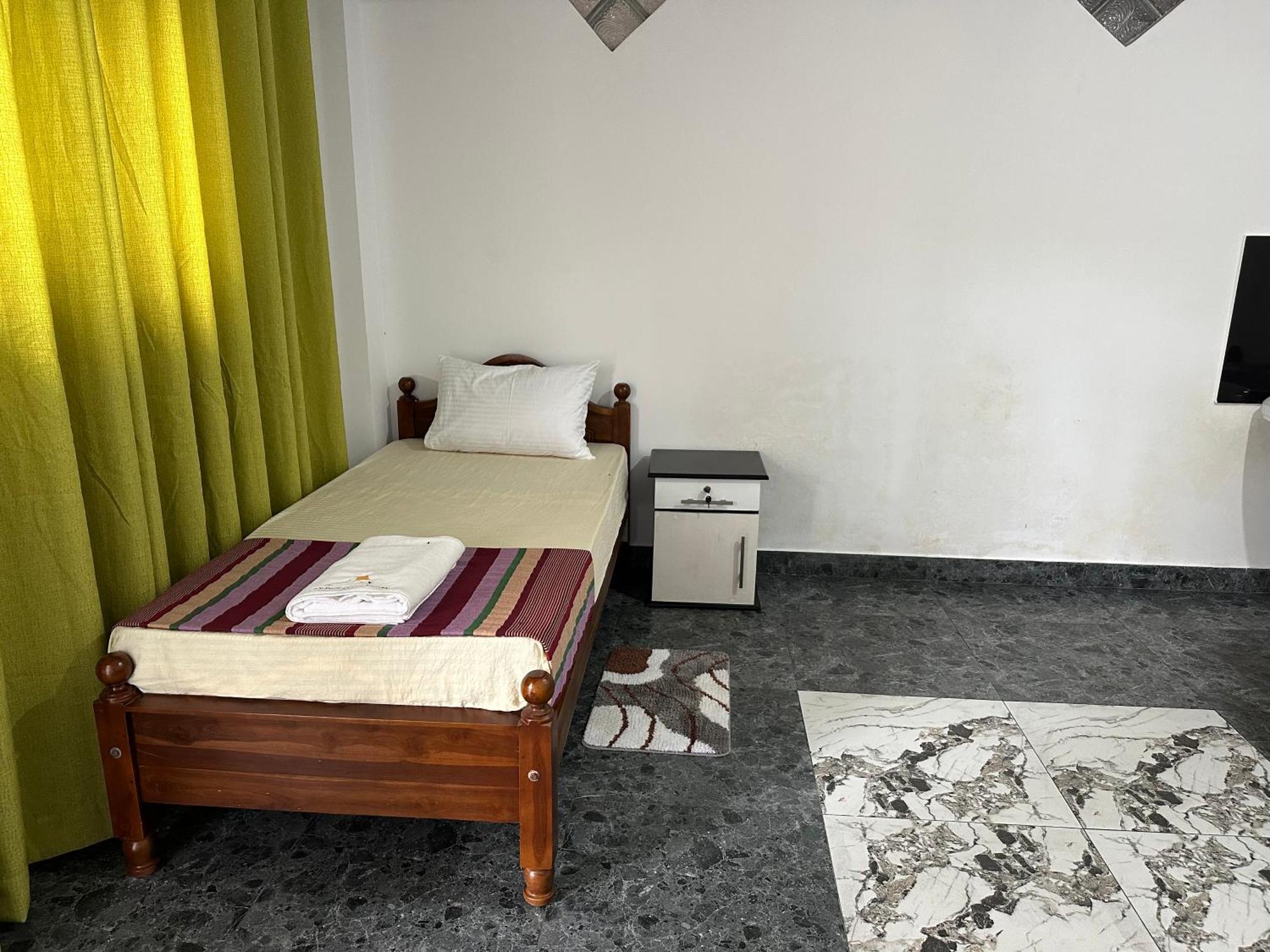Golden Stars Hotel 담불라 외부 사진