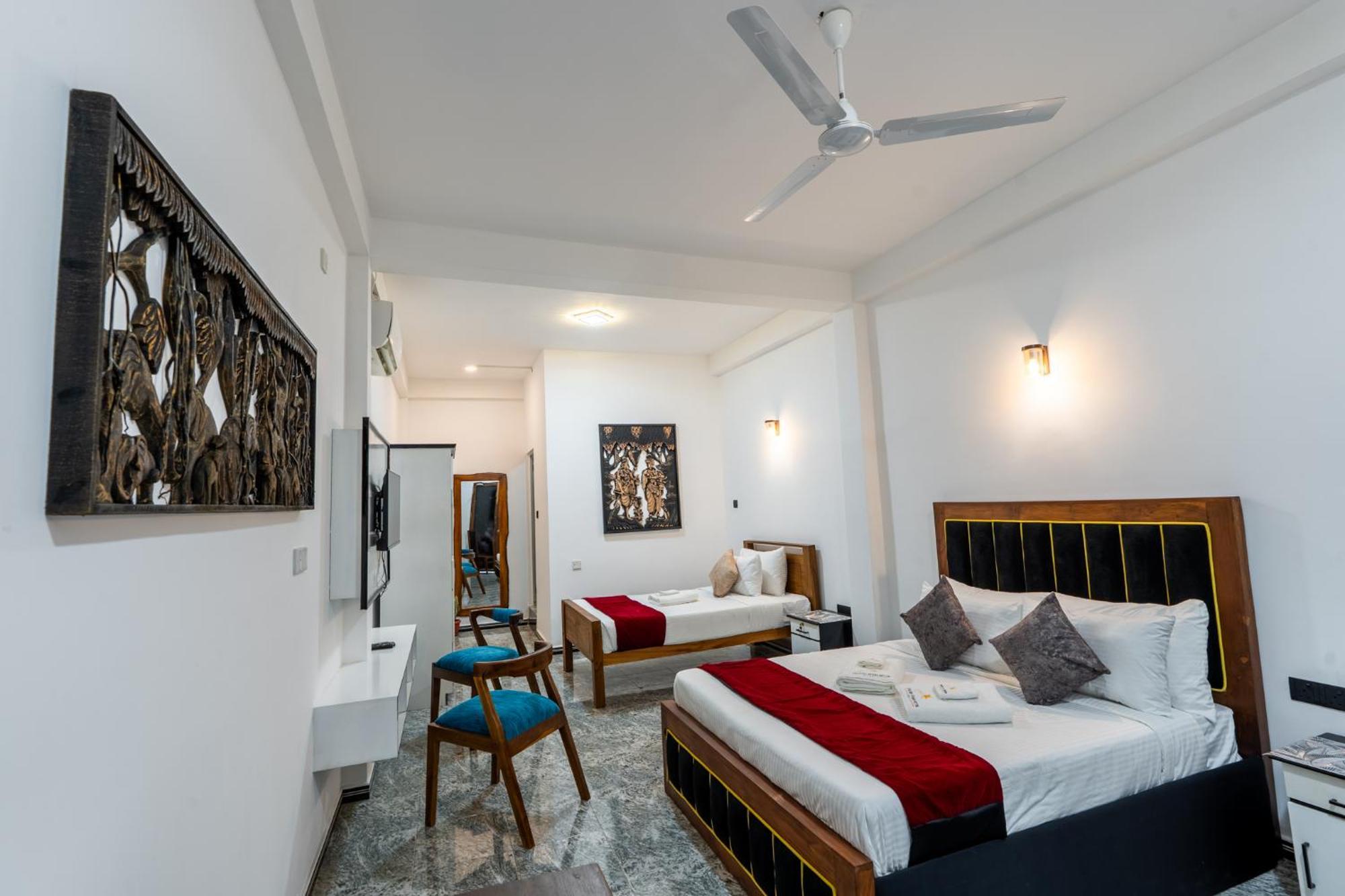 Golden Stars Hotel 담불라 외부 사진